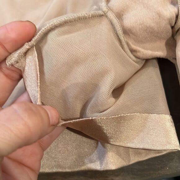 Spanx Assets Red Hot Label Shorts Shapewear Sz-Large - Picture 8 of 8